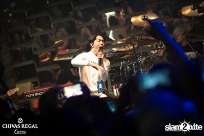 Potato Live ที่ ดิฟเฟอร์ ผับ — photo 60