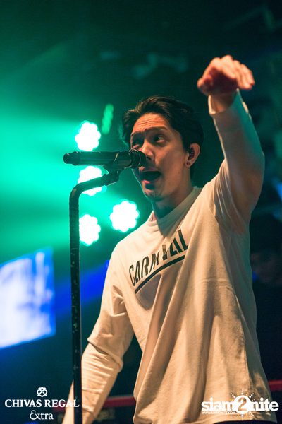 Potato Live ที่ ดิฟเฟอร์ ผับ — photo 63