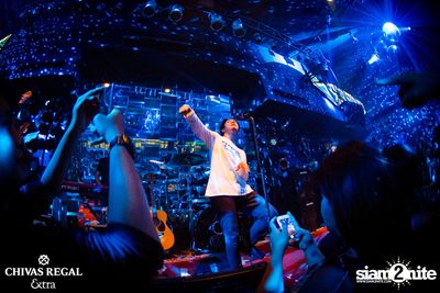 Potato Live ที่ ดิฟเฟอร์ ผับ — photo 72