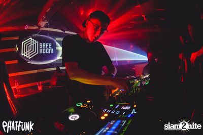 PHATFUNK feat. STRAY at Whiteline — photo 43