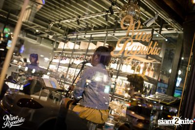 Saturday Night at Wine Republic Thonglor — photo 4
