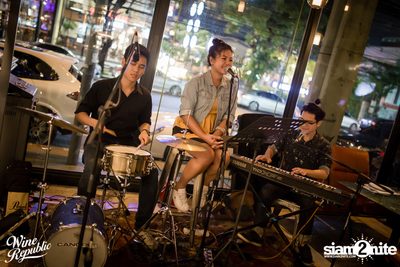 Saturday Night at Wine Republic Thonglor — photo 5