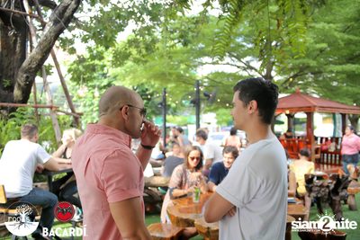 Sundaze ที่ รูทส์ กับ Tek & Yvan — photo 4