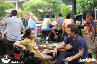 Sundaze ที่ รูทส์ กับ Tek & Yvan — photo 19