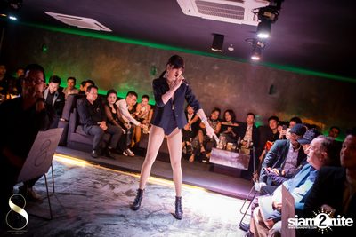 Wild Wednesdays at 8 on eleven — photo 7