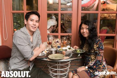 Woodstock, Happy as a Hippie at Le Café des Stagiaires — photo 21