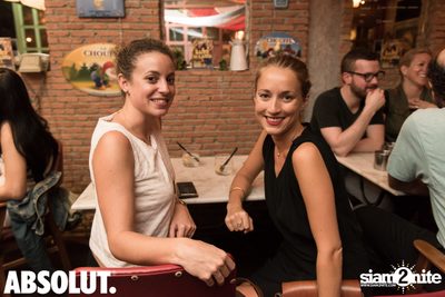 Woodstock, Happy as a Hippie at Le Café des Stagiaires — photo 77