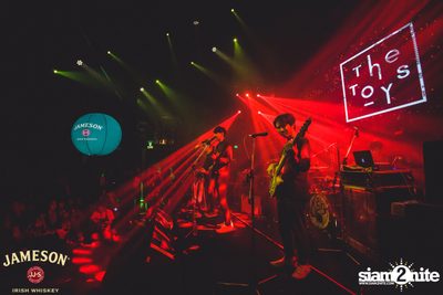 Jameson on the rock ที่ ไลฟ์ อาร์ซีเอ — photo 74