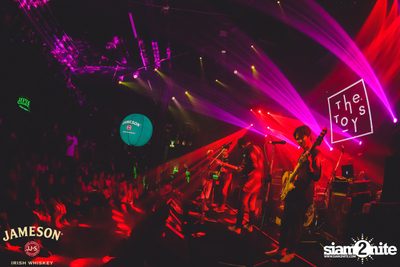 Jameson on the rock ที่ ไลฟ์ อาร์ซีเอ — photo 75