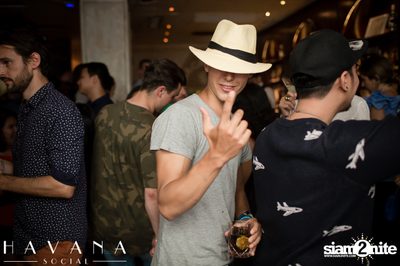 One more time: DJ Luck-E ที่ ฮาวาน่า โซเชียล — photo 83