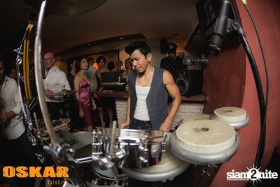 Num T-Bone Live ที่ ออสการ์ บิสโทร — photo 24