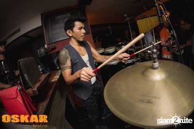 Num T-Bone Live ที่ ออสการ์ บิสโทร — photo 42