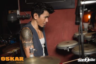 Num T-Bone Live ที่ ออสการ์ บิสโทร — photo 51