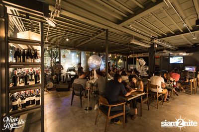 Saturday Night at Wine Republic Thonglor — photo 19