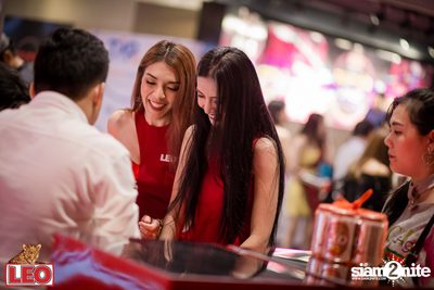 Leo presents Thonglor Len Sod at Central World (Album 1) — photo 29