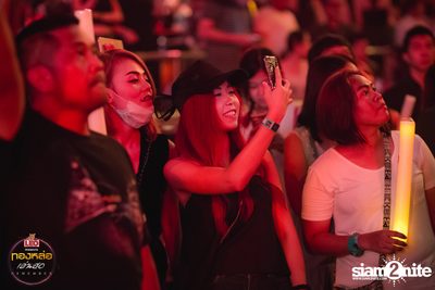 Leo presents Thonglor Len Sod at Central World (Album 2) — photo 35