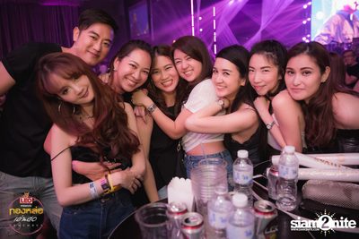 Leo presents Thonglor Len Sod at Central World (Album 2) — photo 127