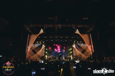 Leo presents Thonglor Len Sod at Central World (Album 3) — photo 7