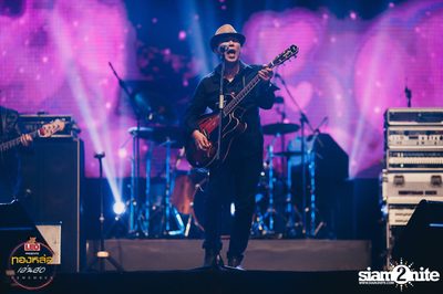 Leo presents Thonglor Len Sod at Central World (Album 3) — photo 15