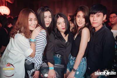 Leo presents Thonglor Len Sod at Central World (Album 3) — photo 108