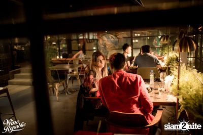 Saturday Night at Wine Republic Thonglor — photo 10