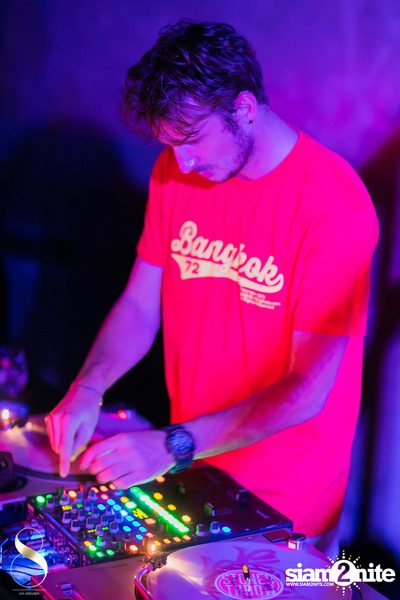 Tasty Tuesdays - Models Night at 8 On Eleven — photo 8