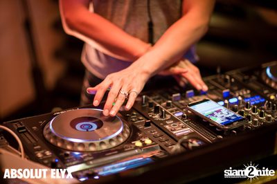 Full Moon Party at VOGUE Lounge — photo 68