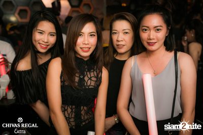 Slot Machine Live ที่ ดิฟเฟอร์ ผับ พัทยา — photo 27