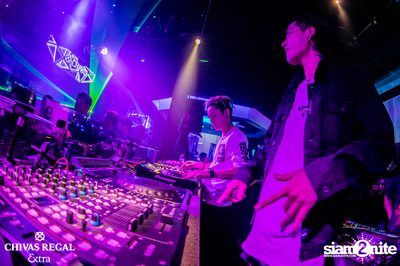 Slot Machine Live ที่ ดิฟเฟอร์ ผับ พัทยา — photo 33