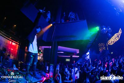 Slot Machine Live ที่ ดิฟเฟอร์ ผับ พัทยา — photo 60