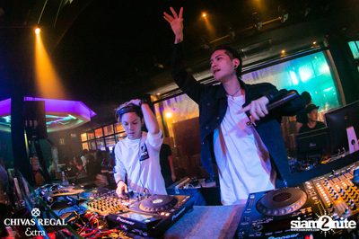 Slot Machine Live ที่ ดิฟเฟอร์ ผับ พัทยา — photo 61