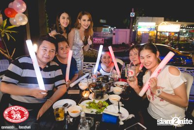 ZEAL at Maldives Resort Bar — photo 24