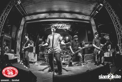 ZEAL at Maldives Resort Bar — photo 47