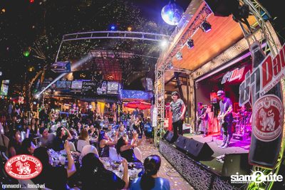 ZEAL at Maldives Resort Bar — photo 79