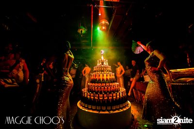แม็กกี้ ชูส์ นำเสนอ Chocolates and Champagne — photo 53