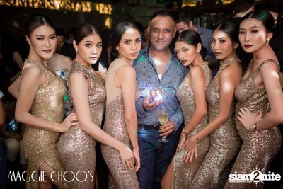 แม็กกี้ ชูส์ นำเสนอ Chocolates and Champagne — photo 87