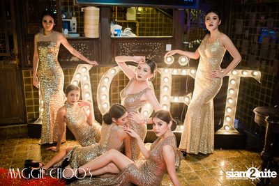 แม็กกี้ ชูส์ นำเสนอ Chocolates and Champagne — photo 89