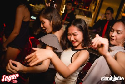 DJ Trife Live ที่ ชูการ์ คลับ — photo 31
