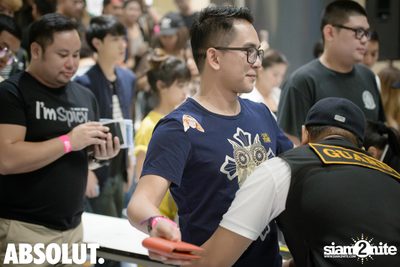 Trasher: Britney is Now at Central World — photo 9