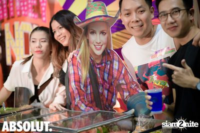 Trasher: Britney is Now at Central World — photo 17