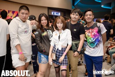 Trasher: Britney is Now at Central World — photo 39