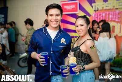 Trasher: Britney is Now at Central World — photo 42