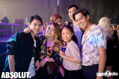 Trasher: Britney is Now at Central World — photo 56