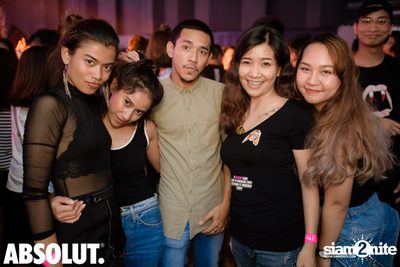 Trasher: Britney is Now at Central World — photo 109