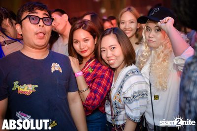 Trasher: Britney is Now at Central World — photo 125