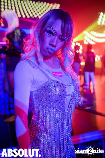 Trasher: Britney is Now at Central World — photo 204