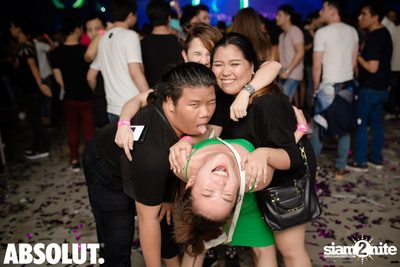 Trasher: Britney is Now at Central World — photo 227
