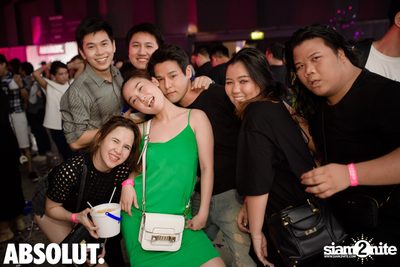 Trasher: Britney is Now at Central World — photo 240