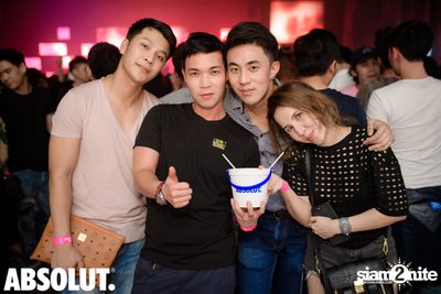 Trasher: Britney is Now at Central World — photo 243