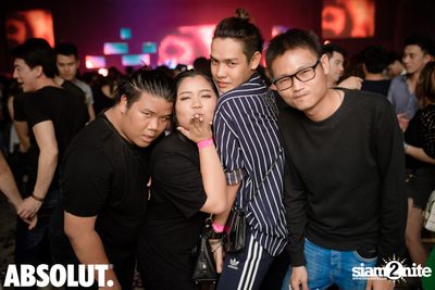 Trasher: Britney is Now at Central World — photo 244